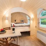 Tinyhouse 2 *